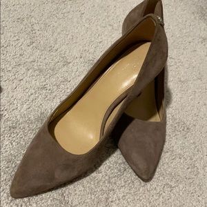 Micheal Kors suede heels